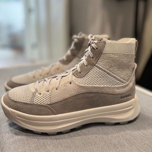 SOREL ONA 503 MID SNEAKER SIZE 9.5 NEW